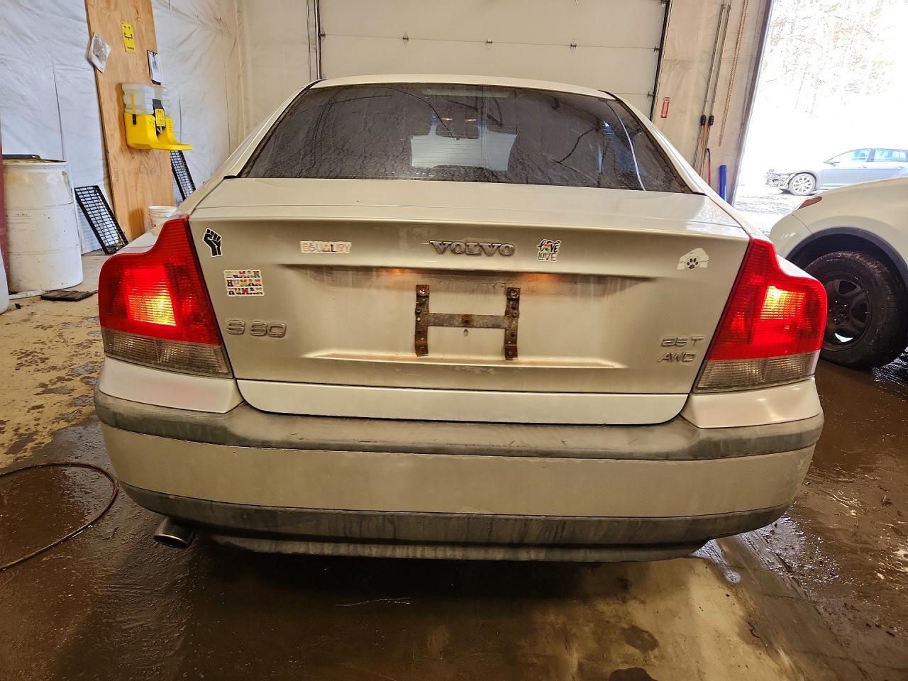 2004 Volvo S60 2.5T - Фото 6