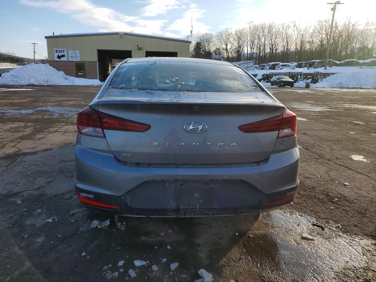 2019 Hyundai Elantra Se - Фото 6