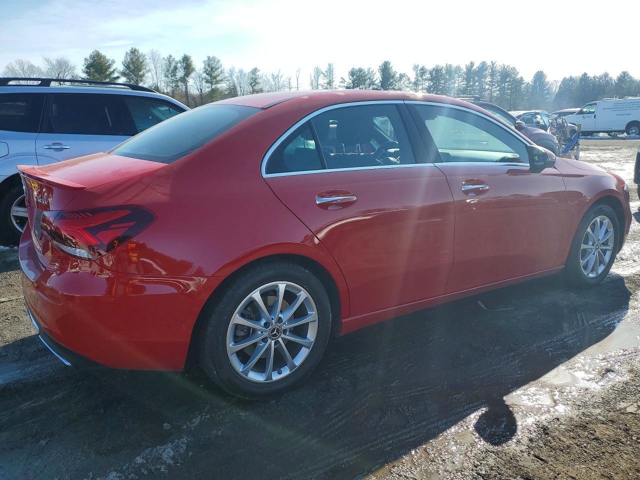 2019 Mercedes-Benz A 220 4Matic - Фото 3