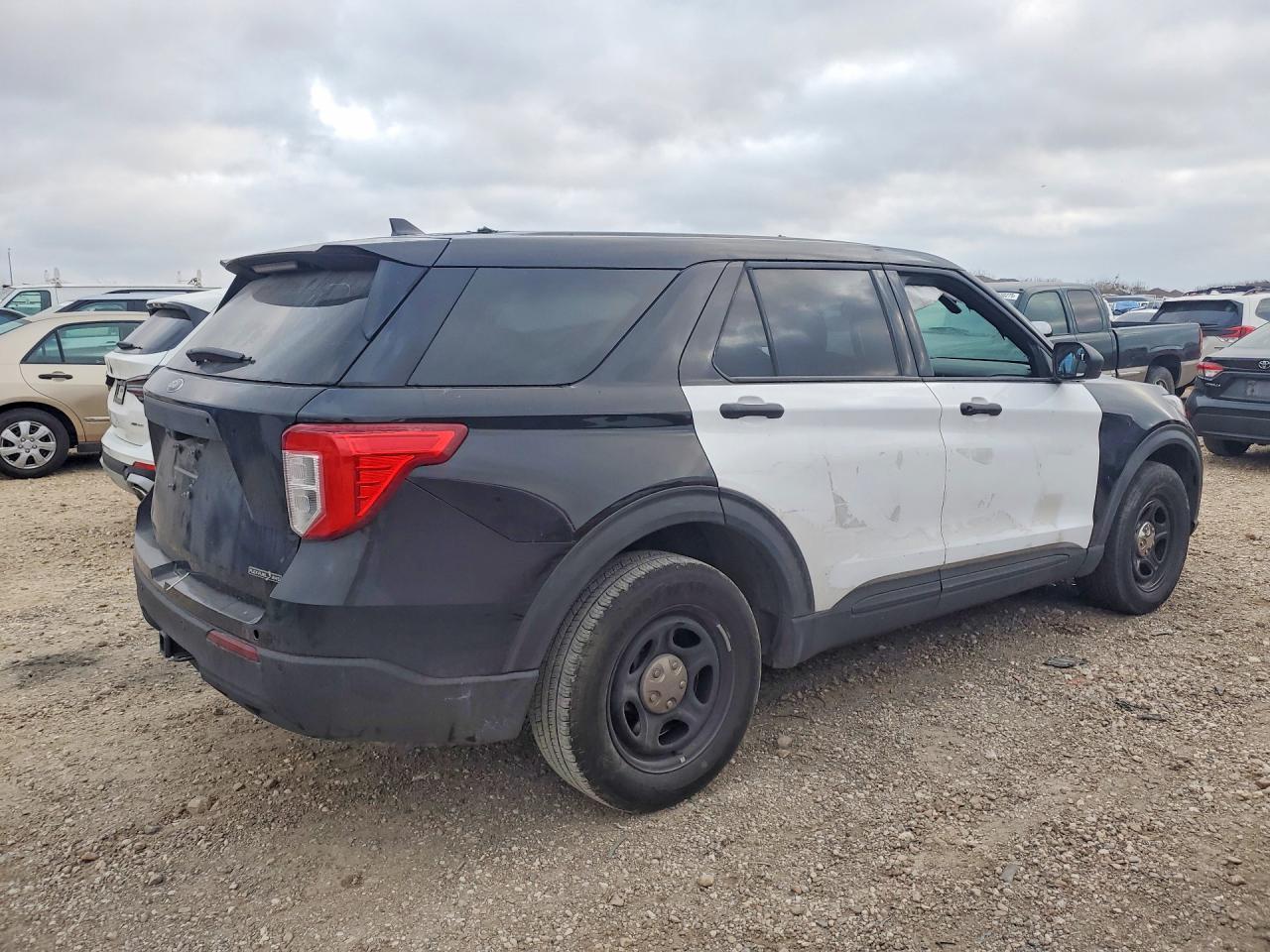 2024 Ford Explorer Police Interceptor - Image 3