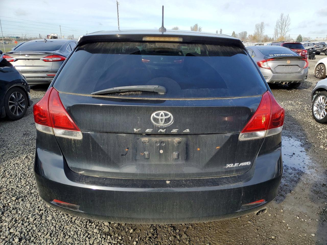 2014 Toyota Venza Le - Image 6