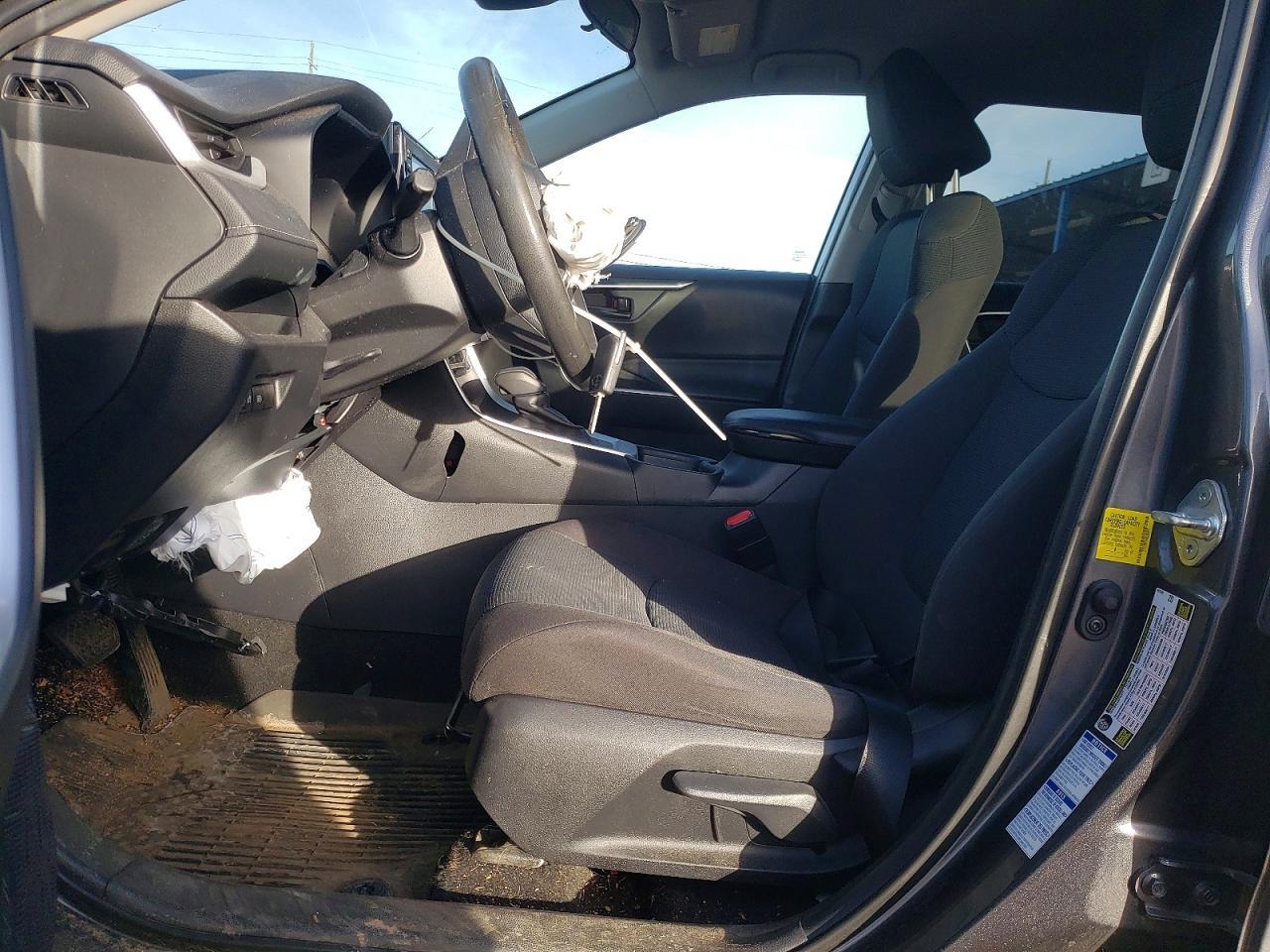 2021 Toyota Rav4 Le - Image 7