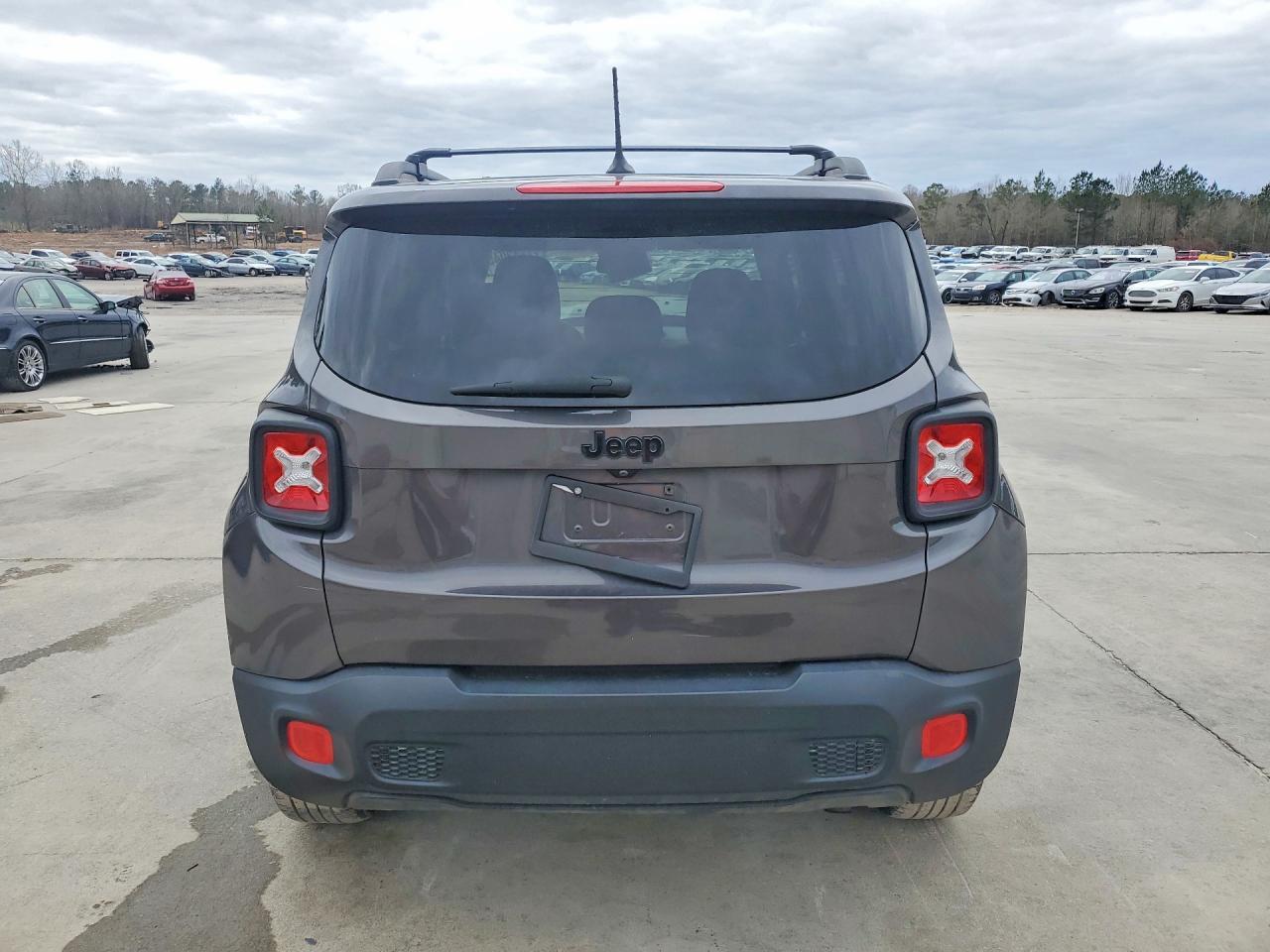 2016 Jeep Renegade Latitude - Фото 6