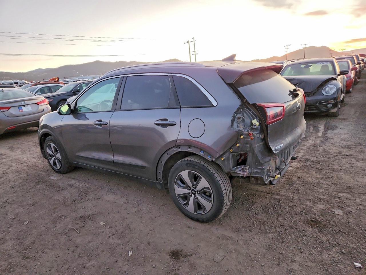 2017 Kia Niro Fe - Фото 2