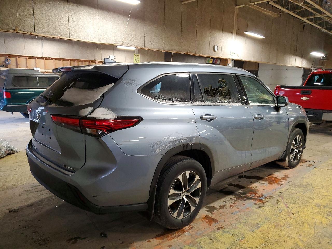 2020 Toyota Highlander - Фото 3
