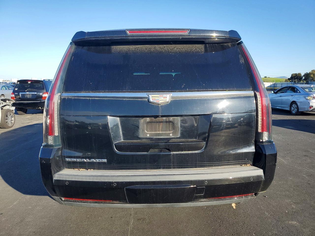 2016 Cadillac Escalade - Image 6