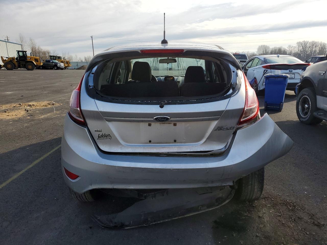 2015 Ford Fiesta Se - Image 6