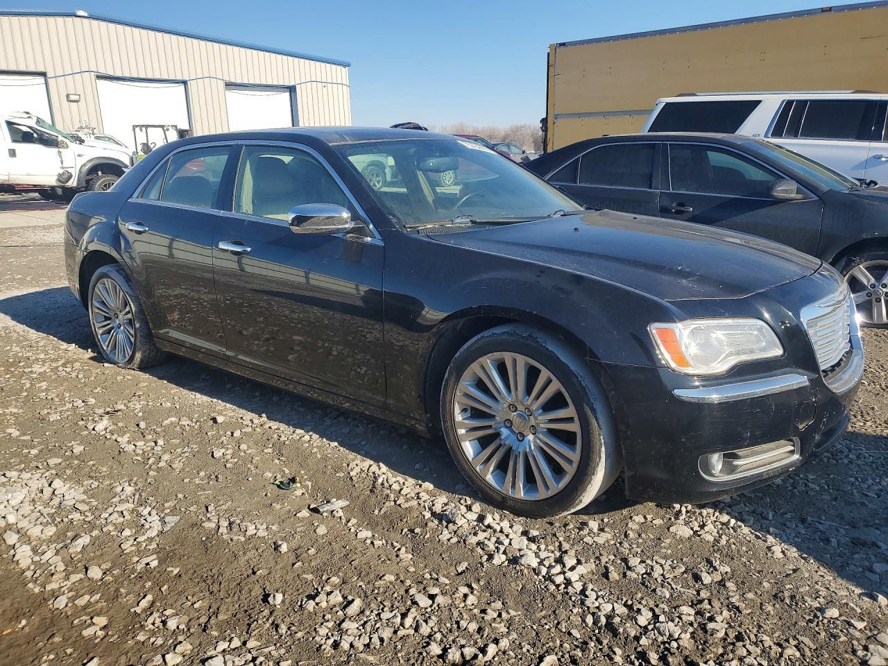 2012 Chrysler 300 Limited - Image 4