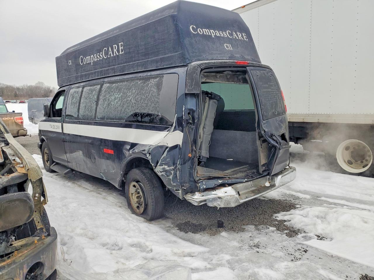 2013 Chevrolet Express G3500 Lt - Image 2