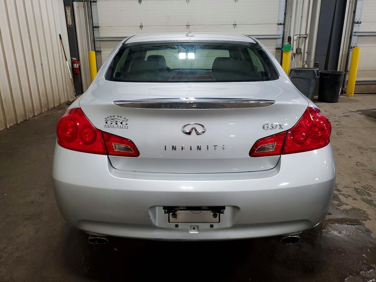 2009 Infiniti G37 Sedan X - Image 6