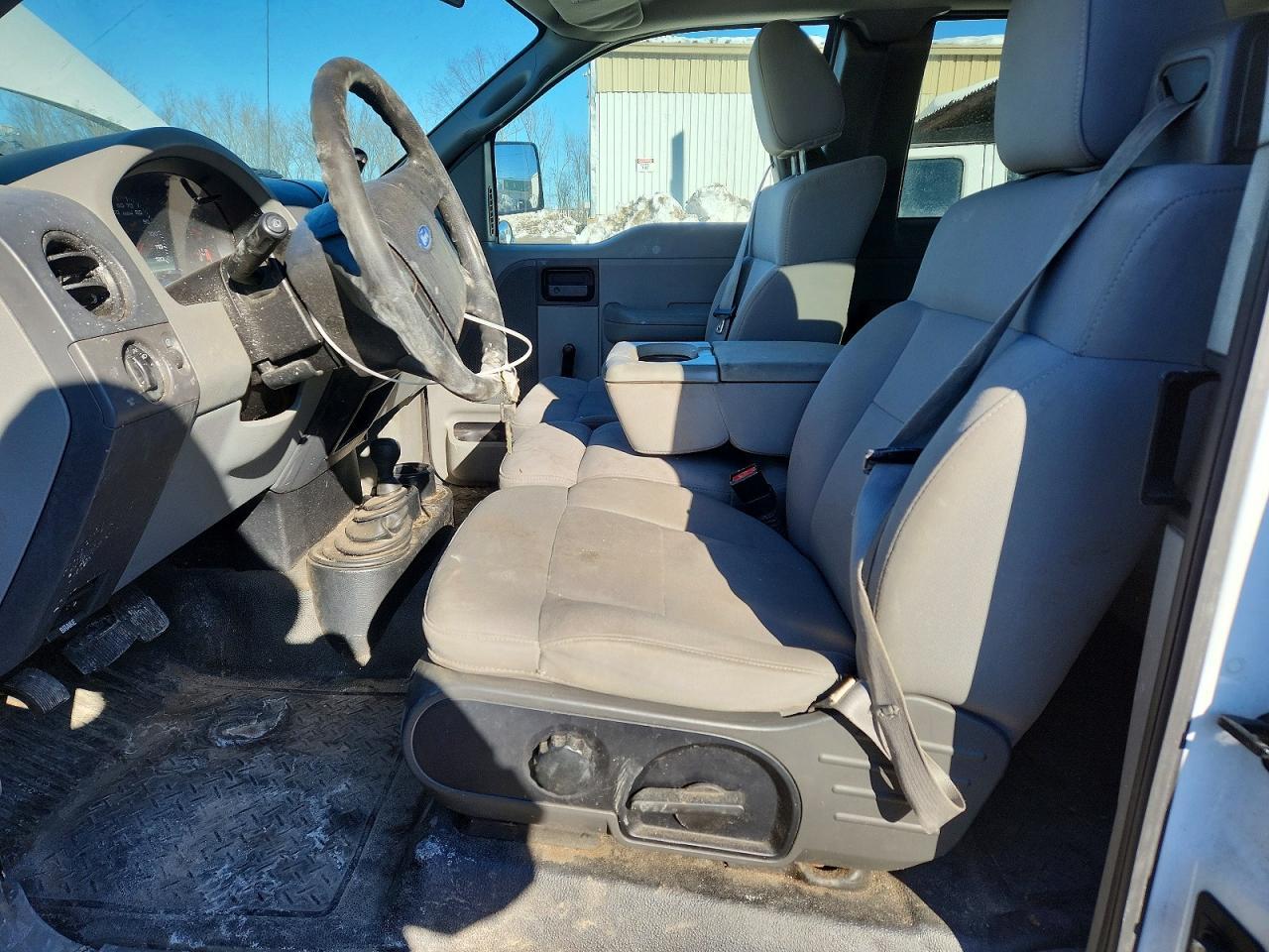 2005 Ford F150 - Image 7