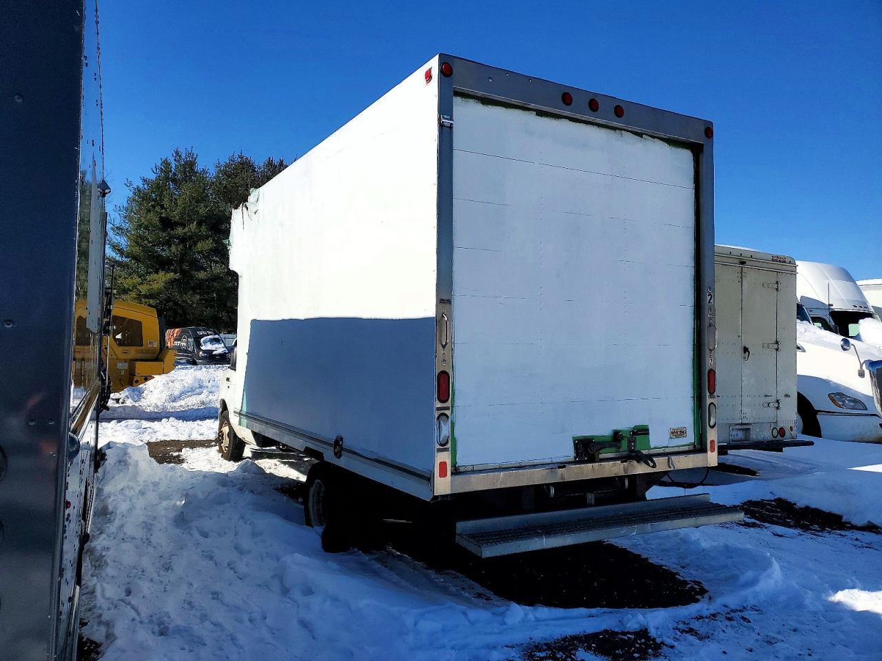 2015 Ford E-350 - Box Truck ** Runs & Drives * Prior Fleet ** - Фото 3