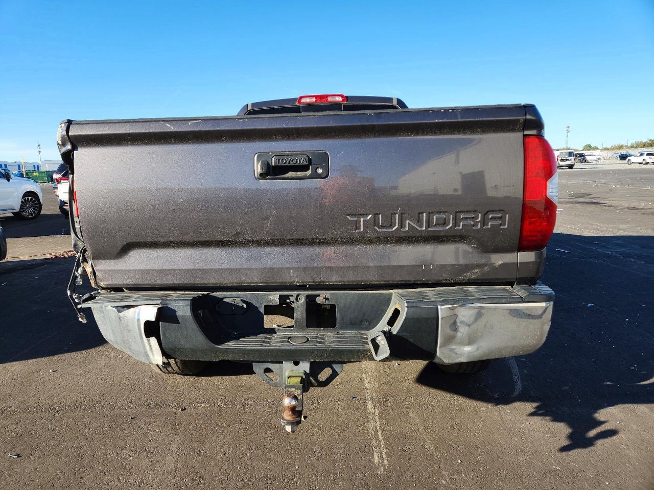 2015 Toyota Tundra Sr5 - Image 6