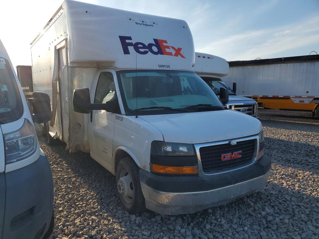 2023 GMC Savana Delivery Truck - Фото 4