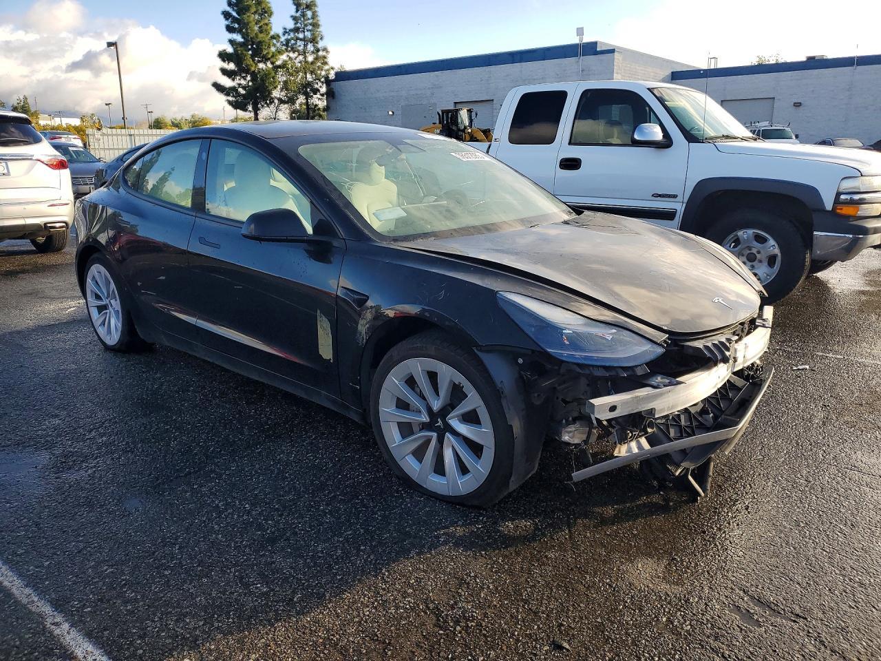 2021 Tesla Model 3 - Фото 4