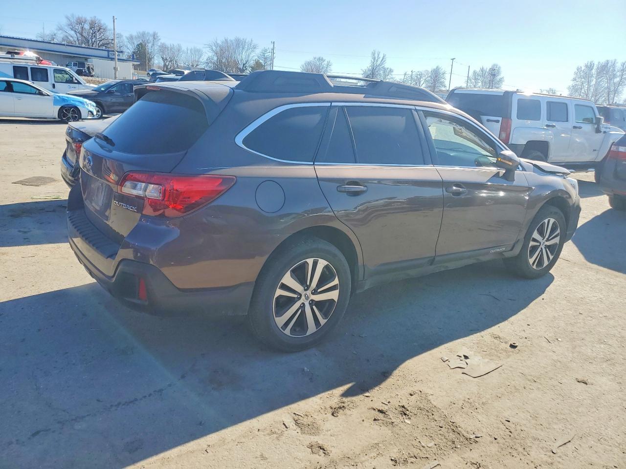 2019 Subaru Outback 2.5I Premium - Фото 3