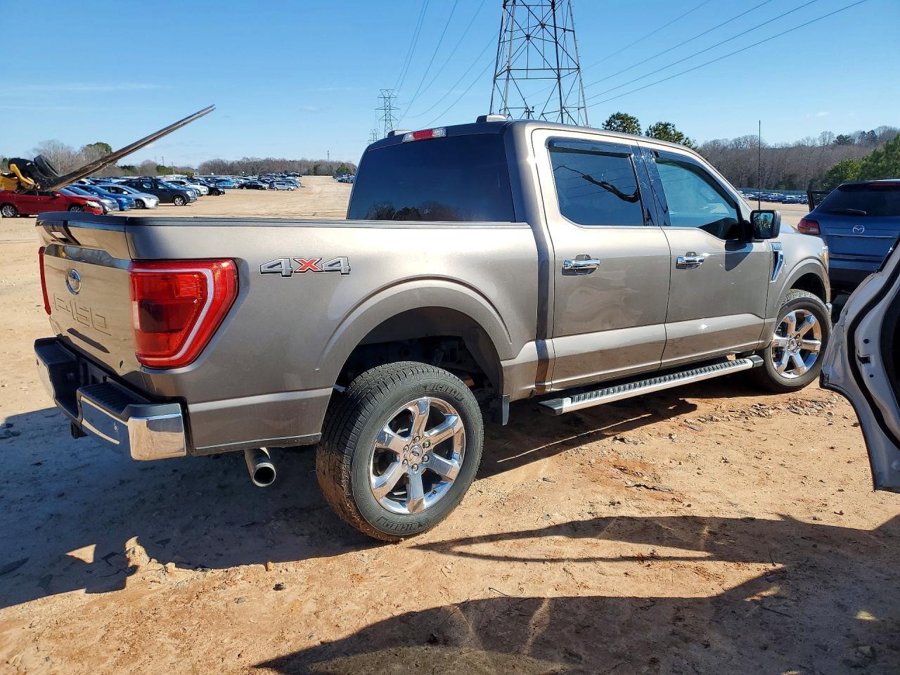 2022 Ford F150 Xlt - Image 3