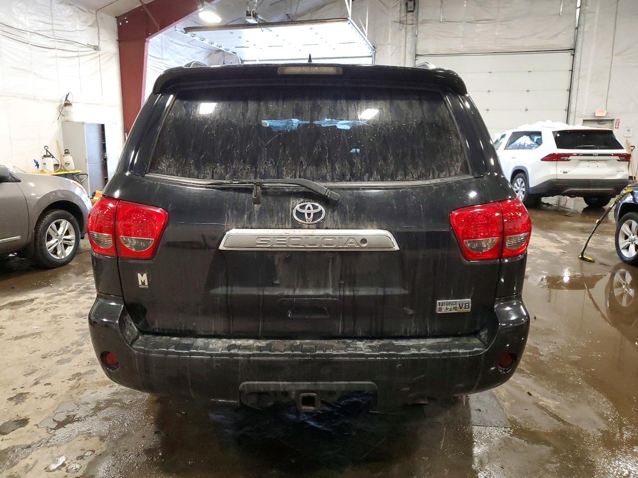 2015 Toyota Sequoia Limited - Фото 6