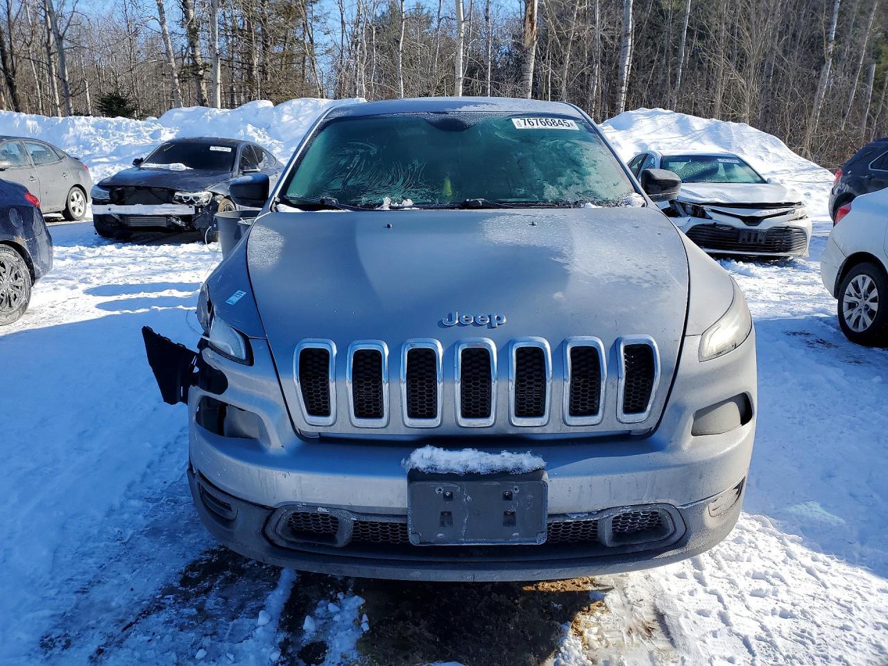 2016 Jeep Cherokee Sport - Фото 5