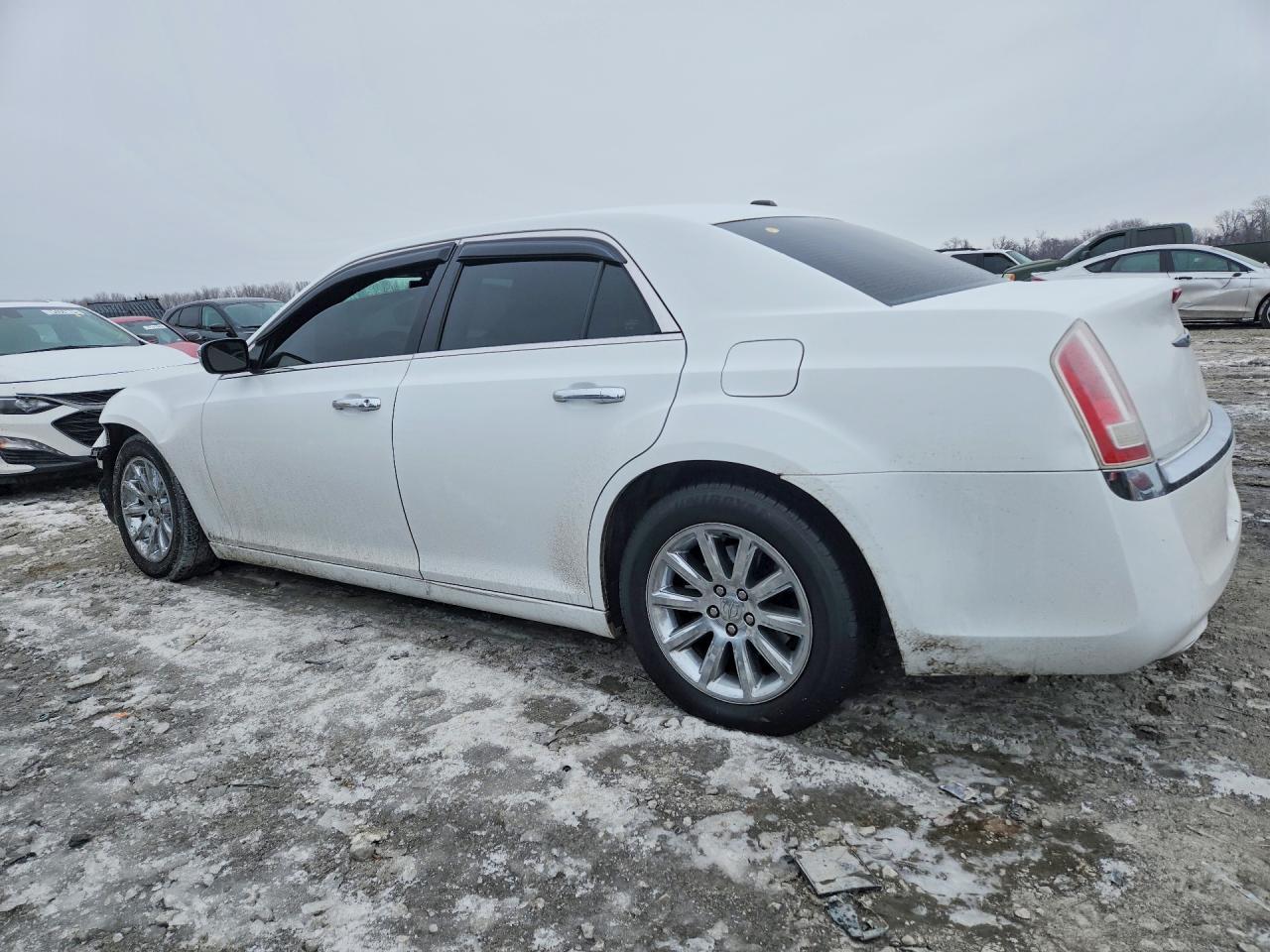 2014 Chrysler 300C - Image 2