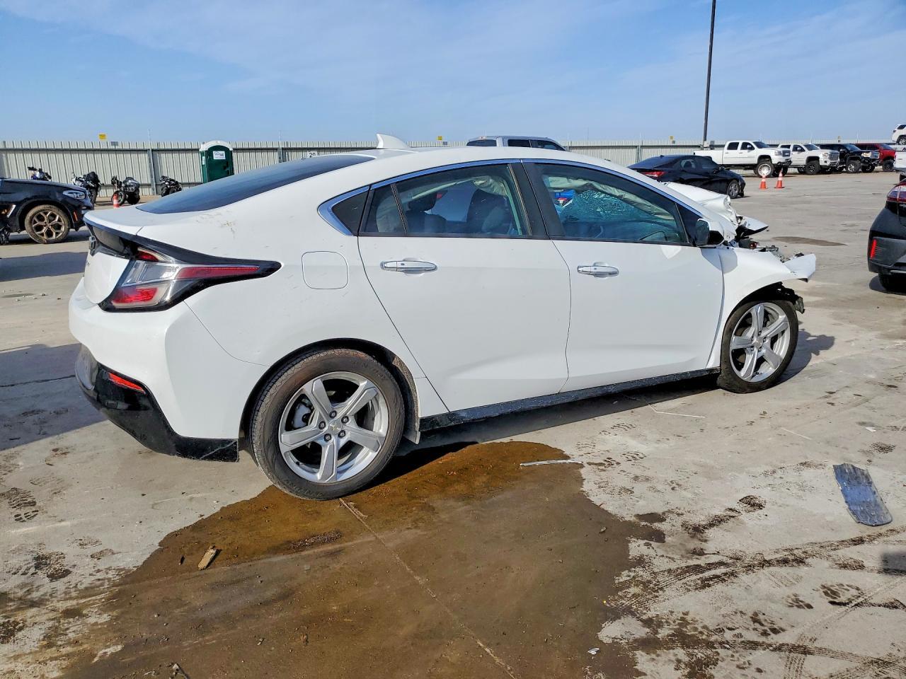 2017 Chevrolet Volt Lt - Image 3