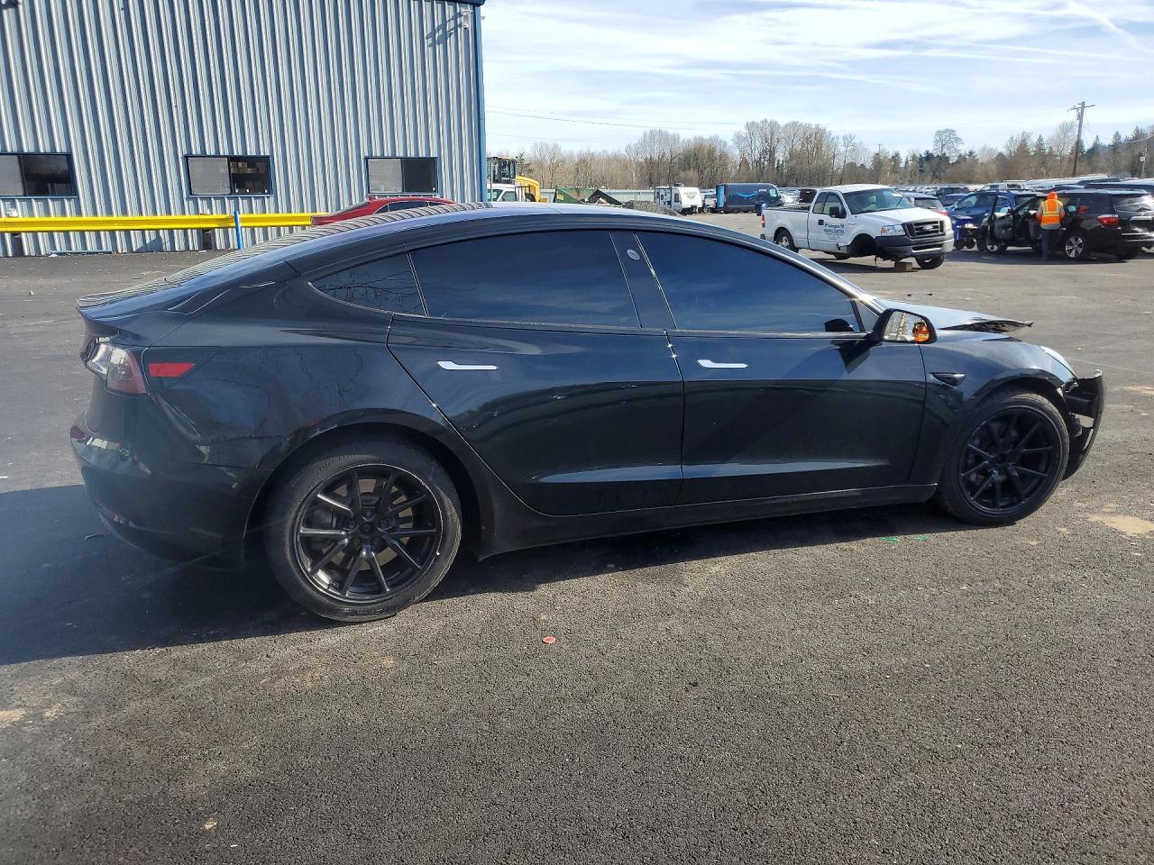 2018 Tesla Model 3 - Фото 3