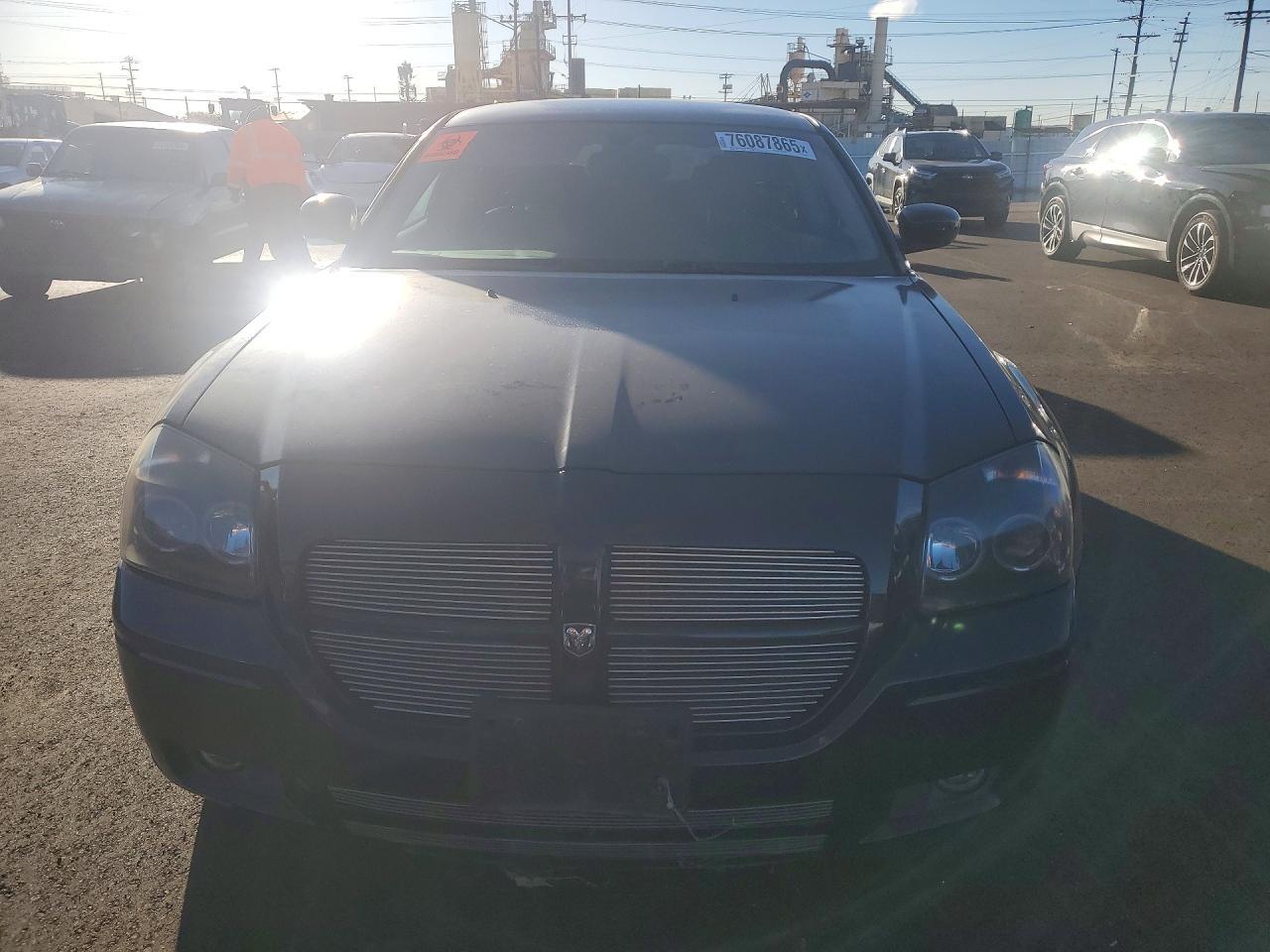 2005 Dodge Magnum R/T - Image 5