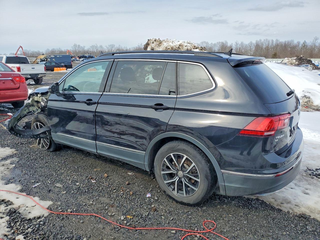2021 Volkswagen Tiguan Se - Фото 2