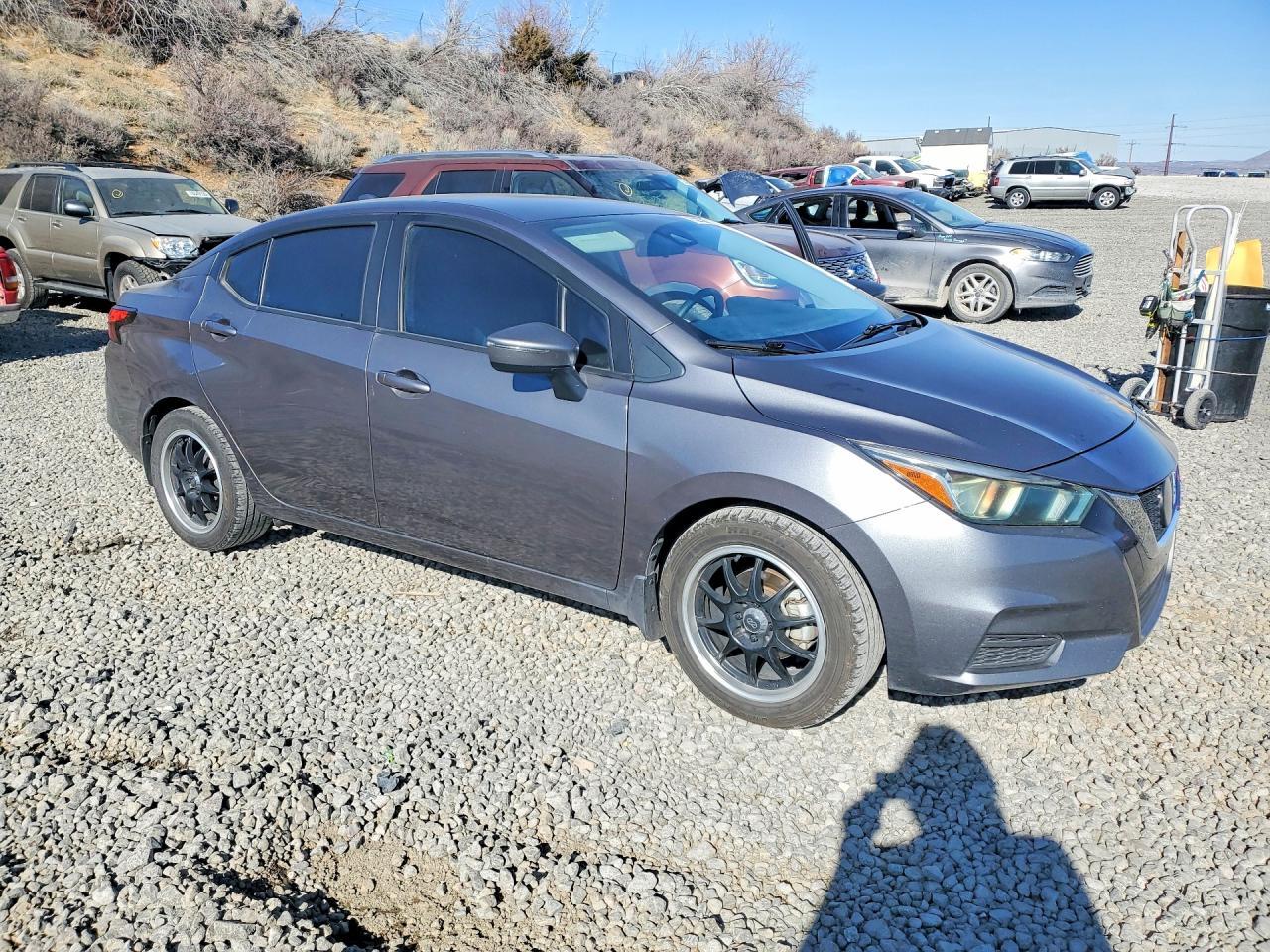2020 Nissan Versa Sv - Фото 4