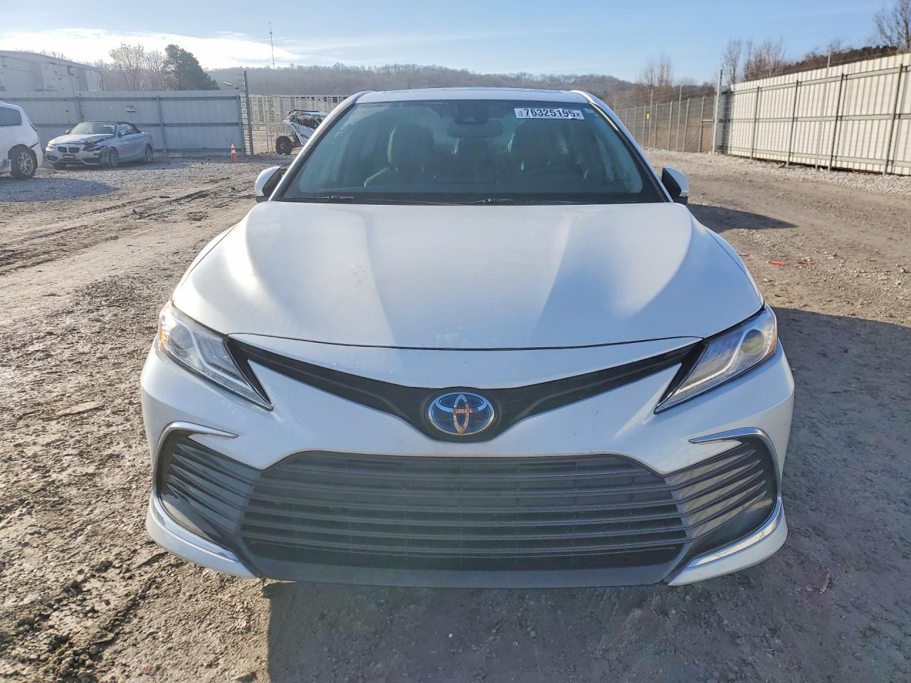 2021 Toyota Camry Xle - Фото 5