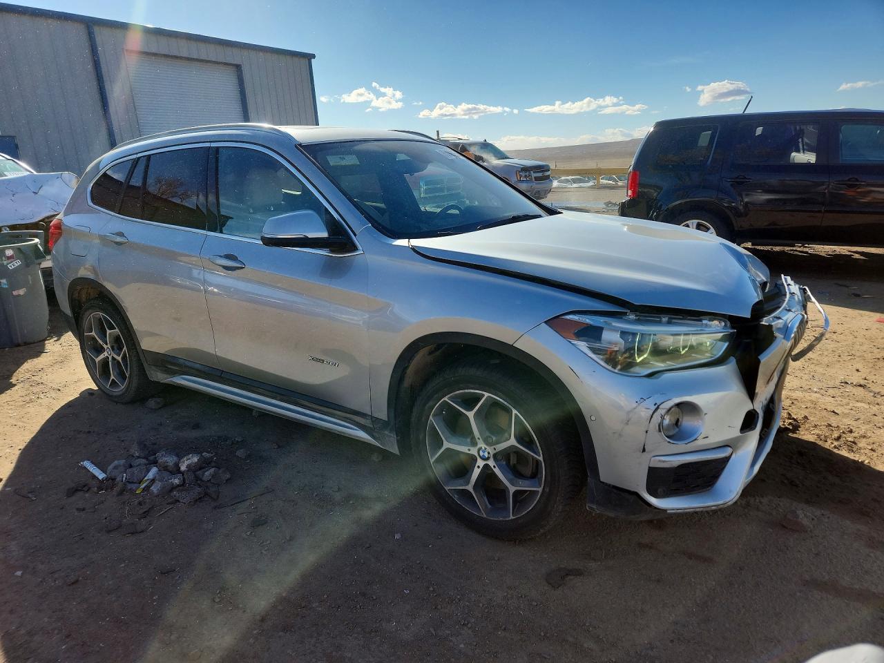 2017 BMW X1 xDrive28I - Фото 4