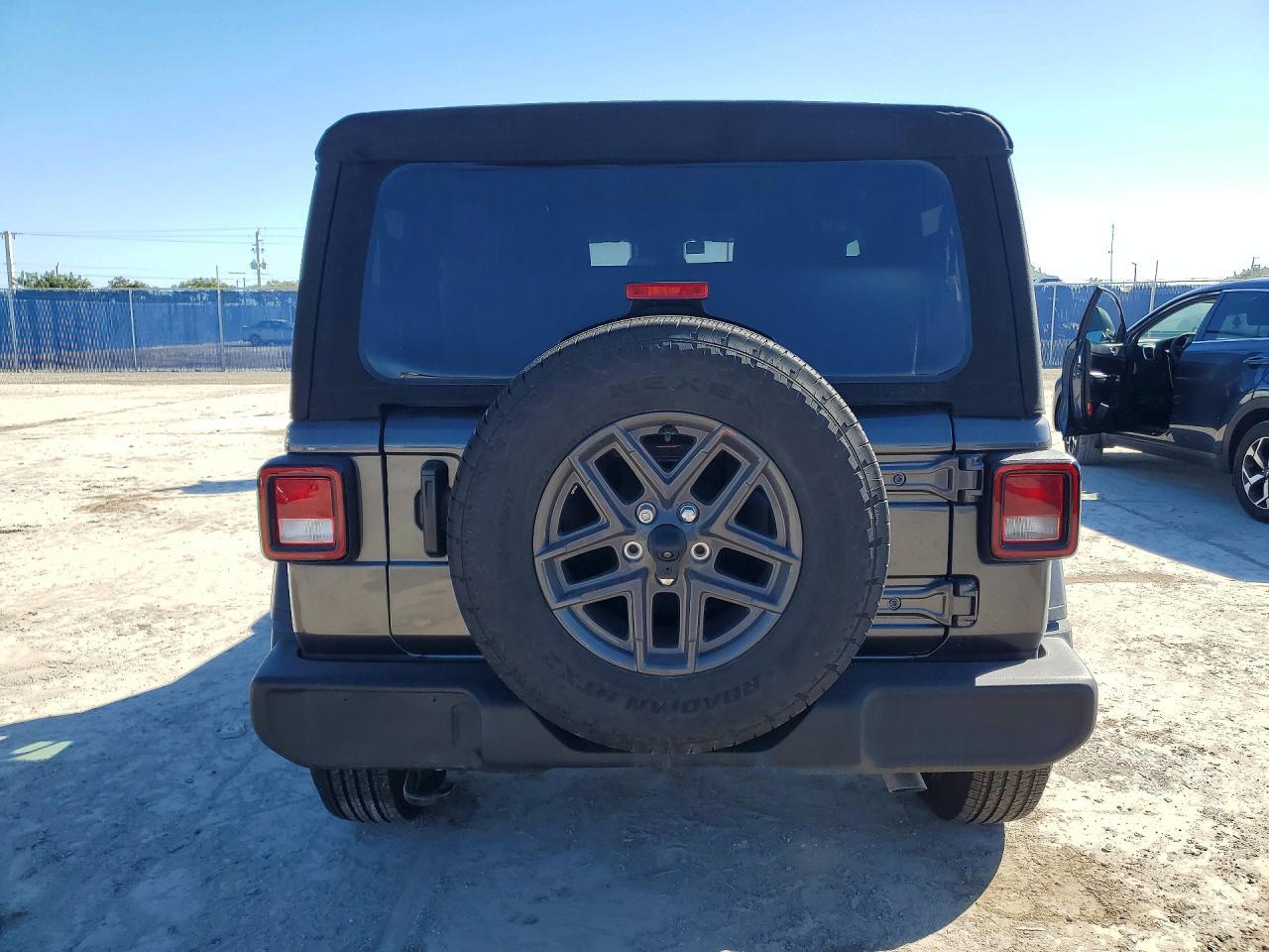 2024 Jeep Wrangler Sport - Фото 6