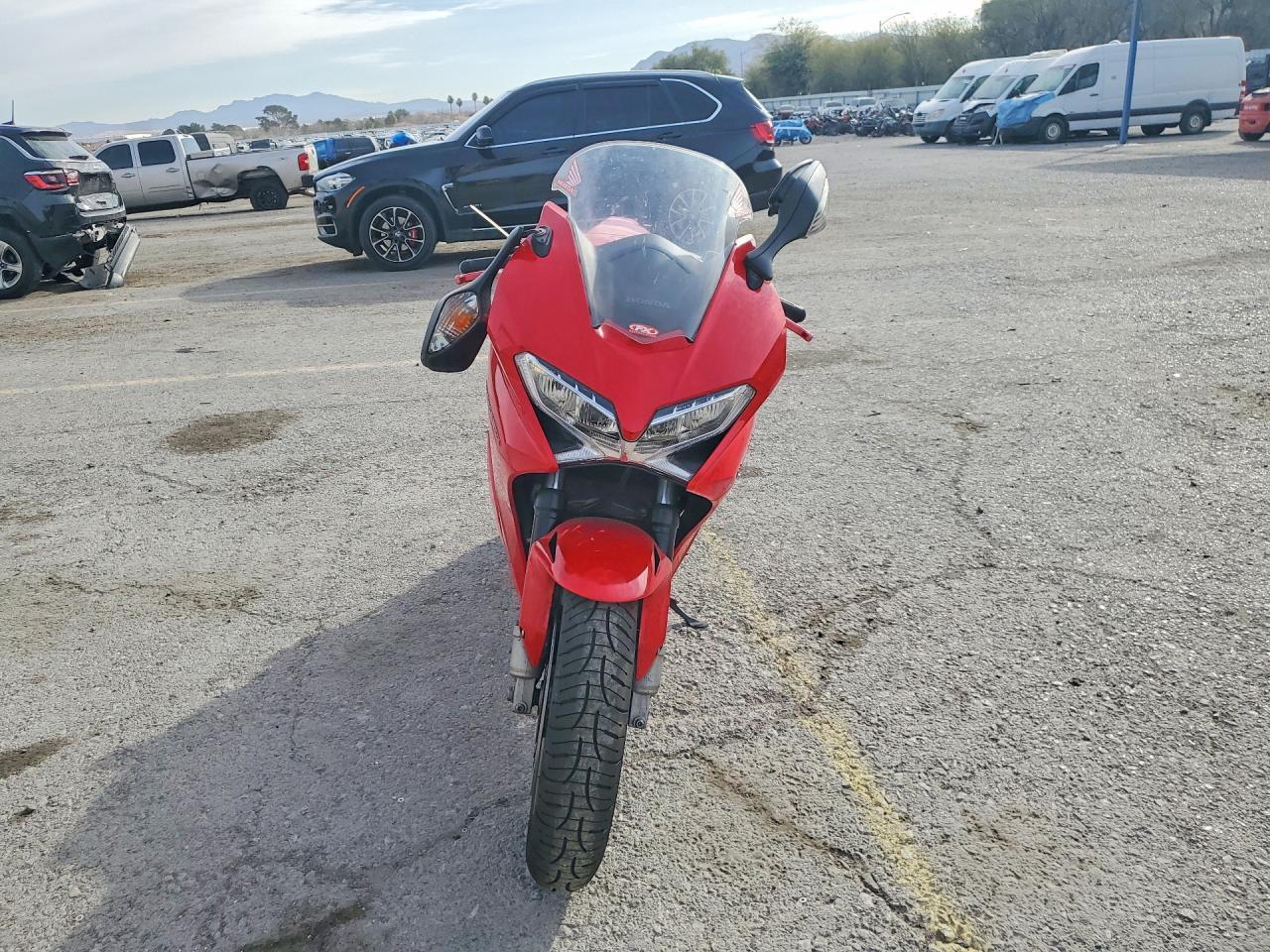 2015 Honda Vfr800 F - Фото 2