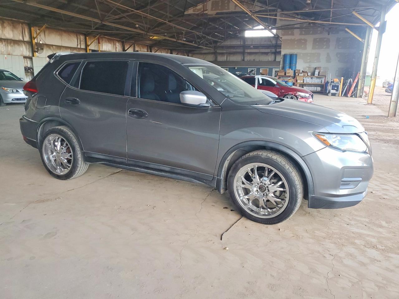 2019 Nissan Rogue S - Image 4