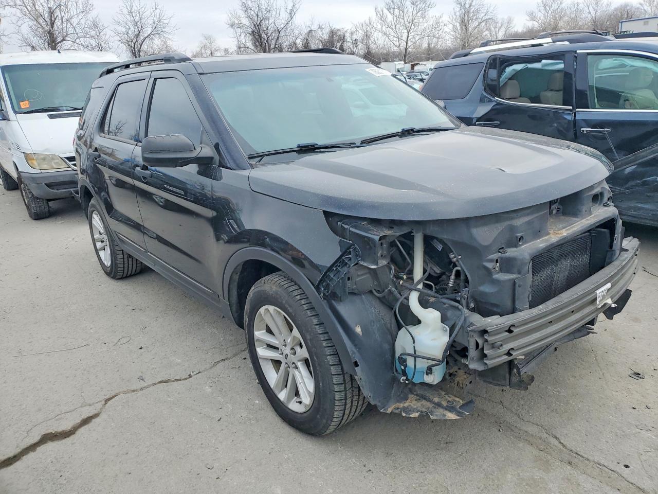 2015 Ford Explorer - Фото 4