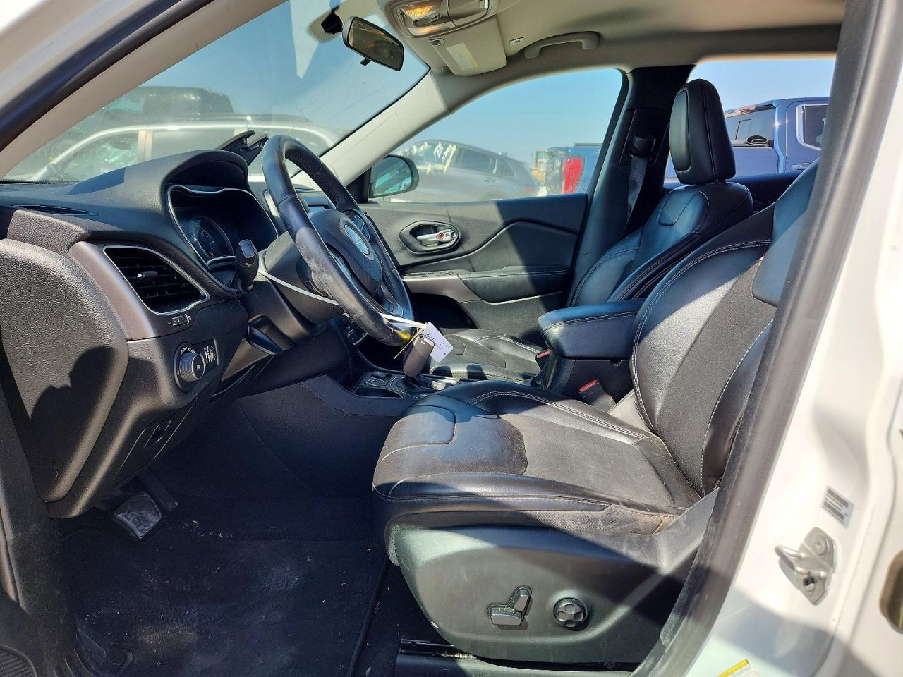 2019 Jeep Cherokee Latitude Plus - Фото 7