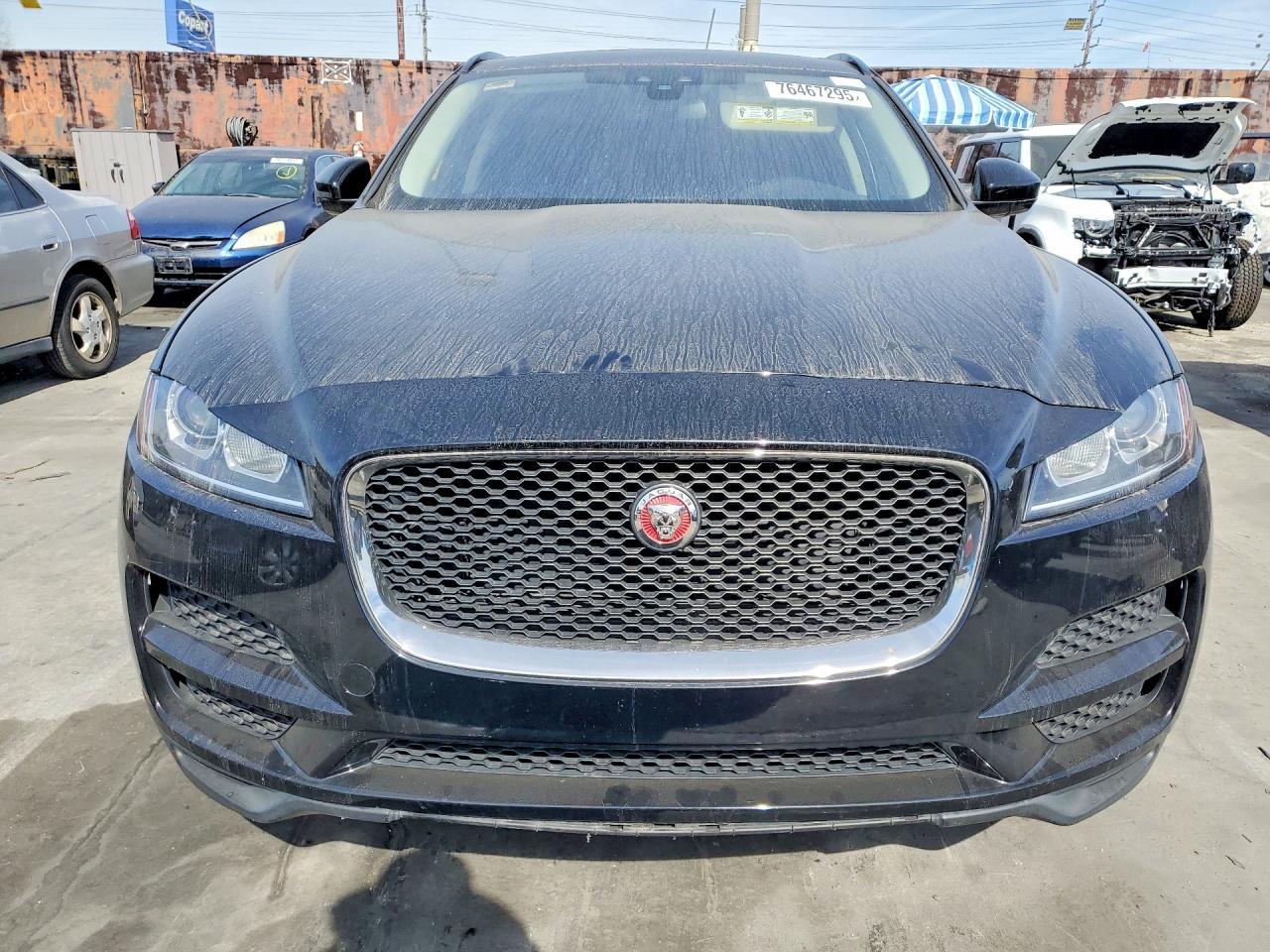 2017 Jaguar F-Pace Premium - Image 5