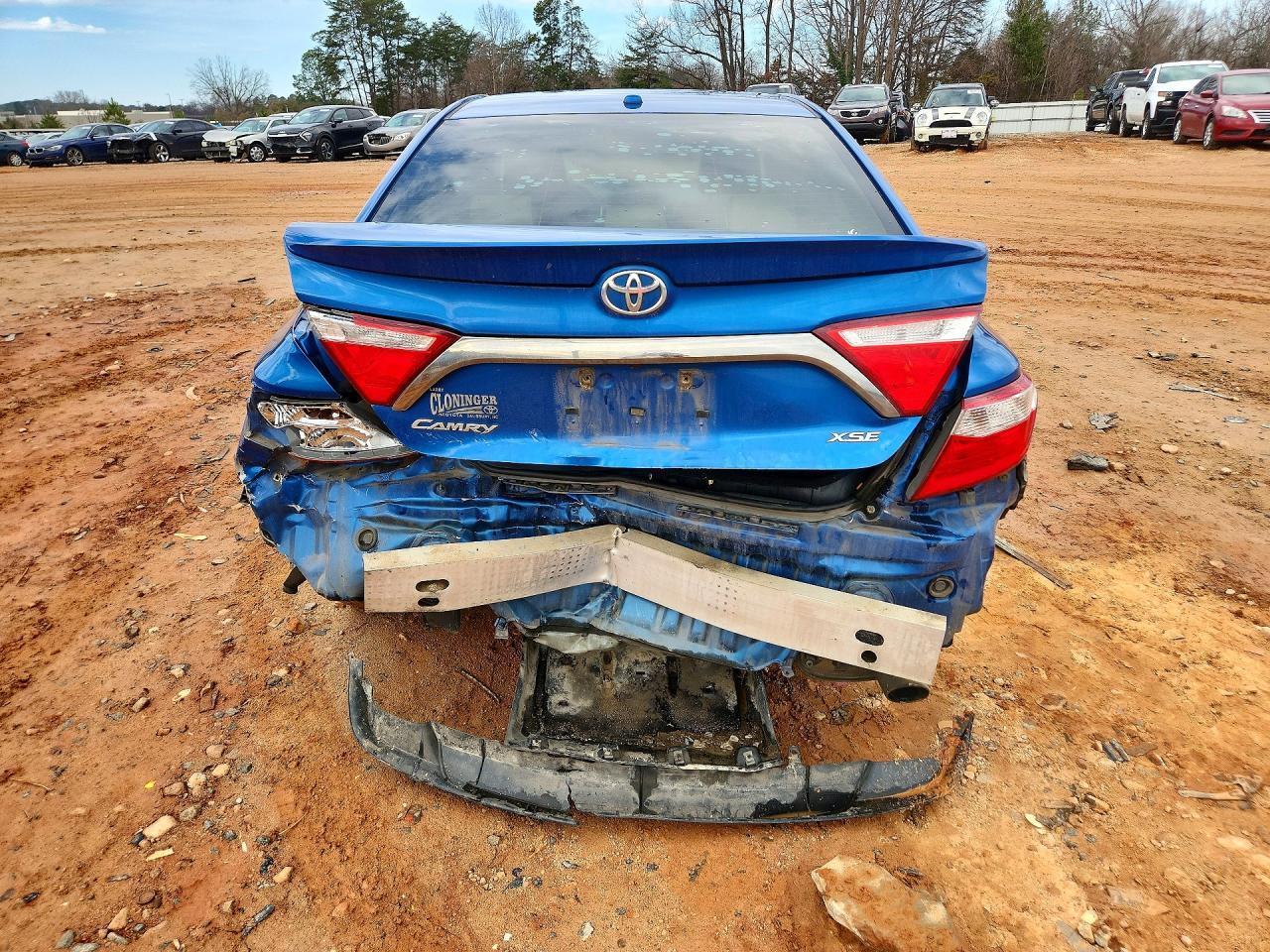 2017 Toyota Camry Le - Фото 6