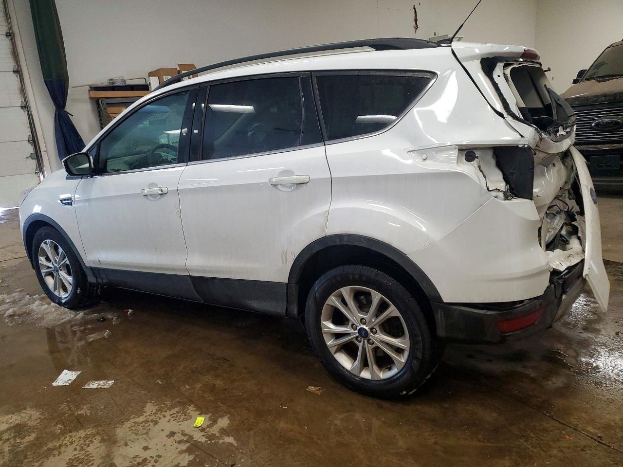 2017 Ford Escape Se - Фото 2