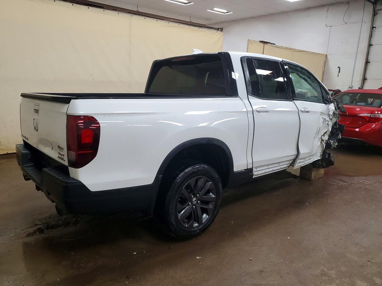 2021 Honda Ridgeline Sport - Фото 3