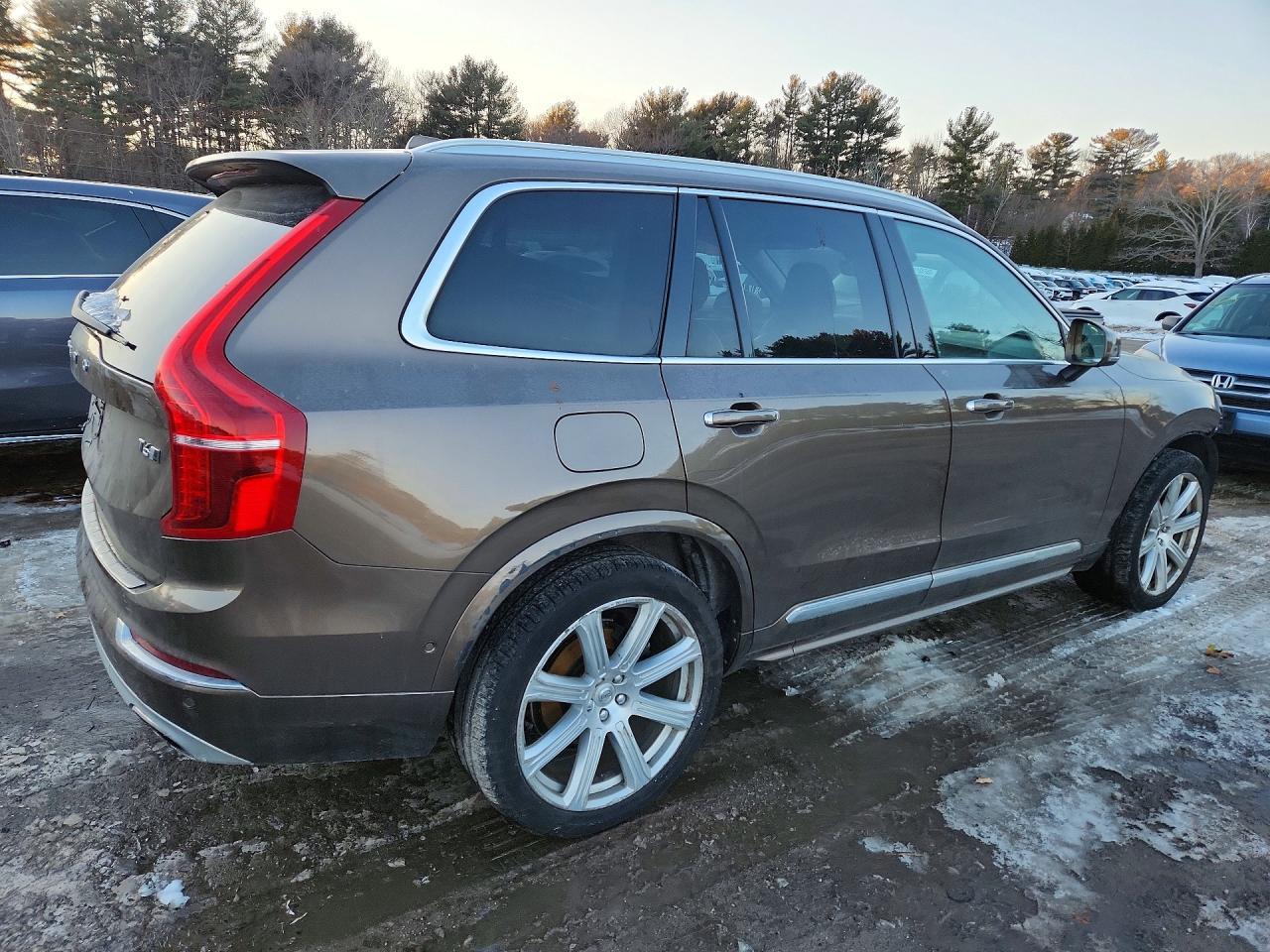 2017 Volvo Xc90 T6 - Image 3