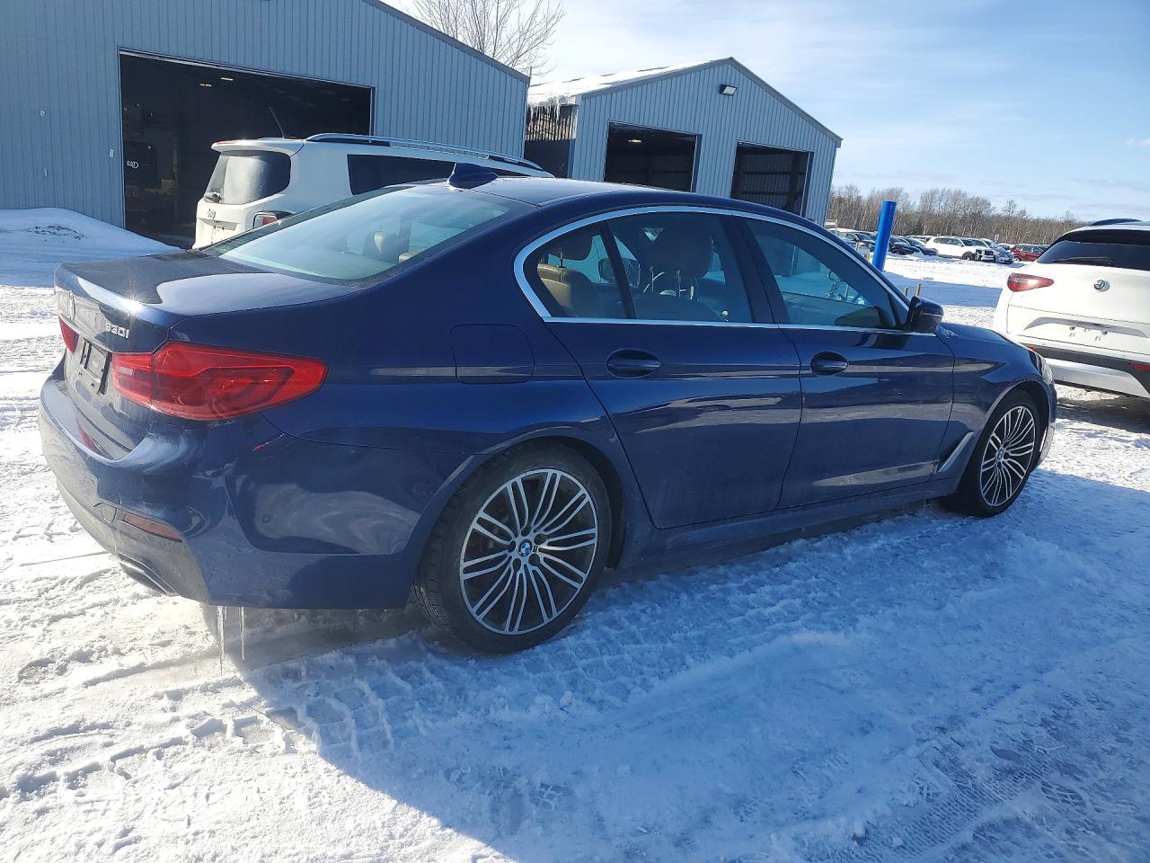 2019 BMW 530 Xi - Image 3
