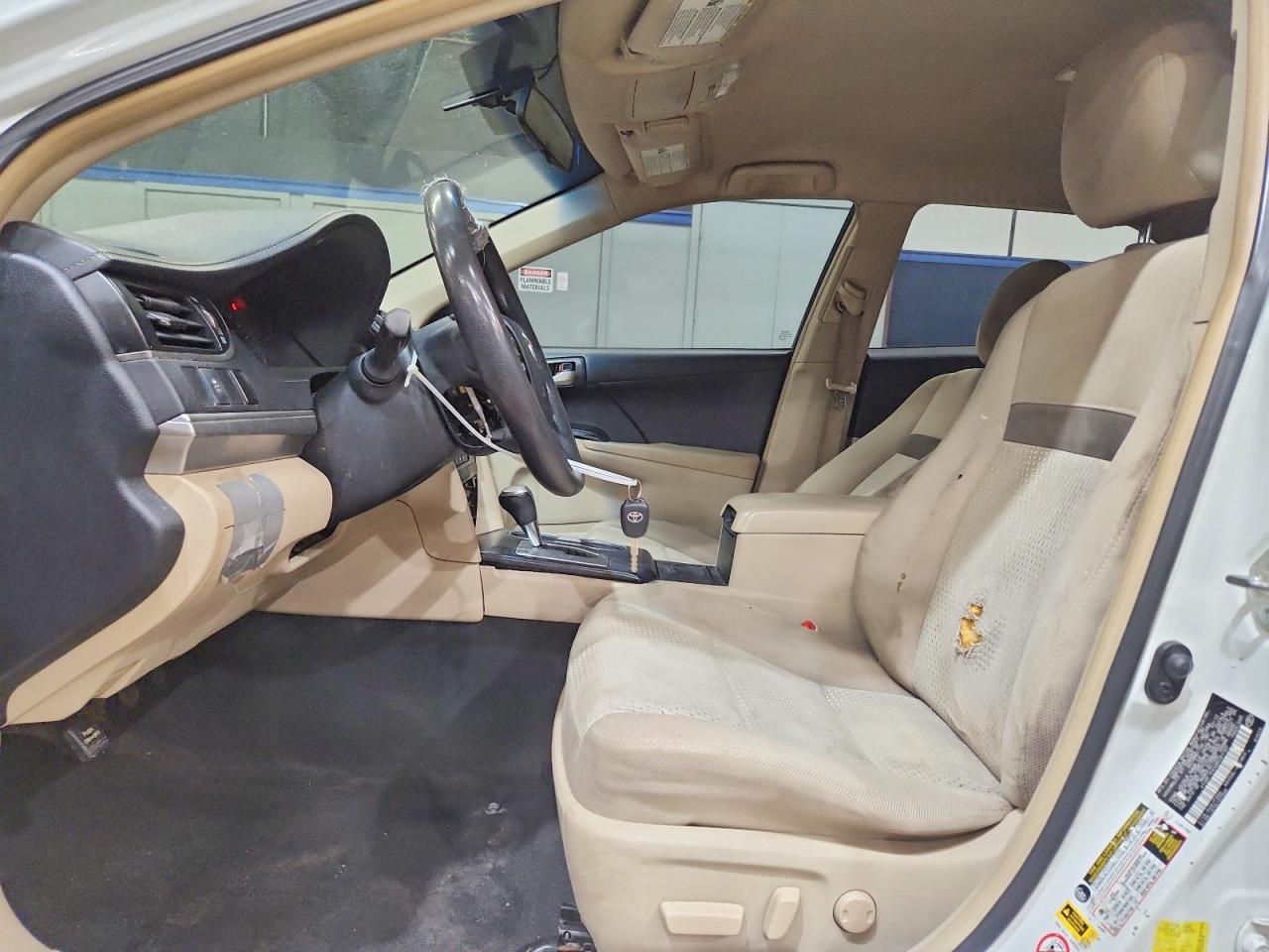 2013 Toyota Camry L - Фото 7