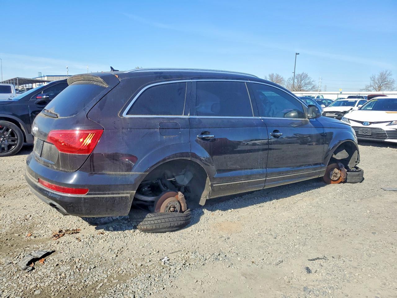 2011 Audi Q7 Premium Plus - Фото 3