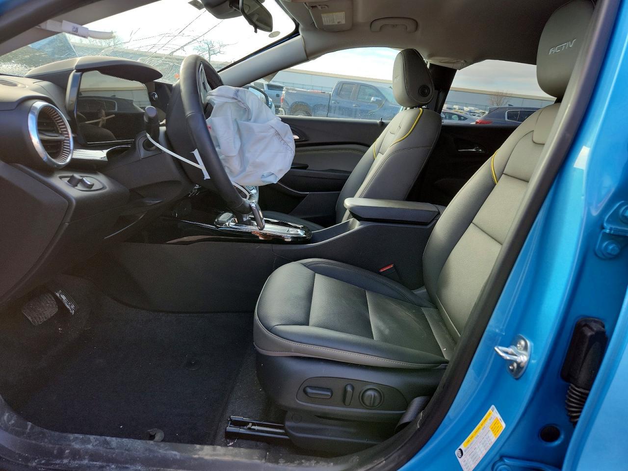 2025 Chevrolet Trax Activ - Image 7