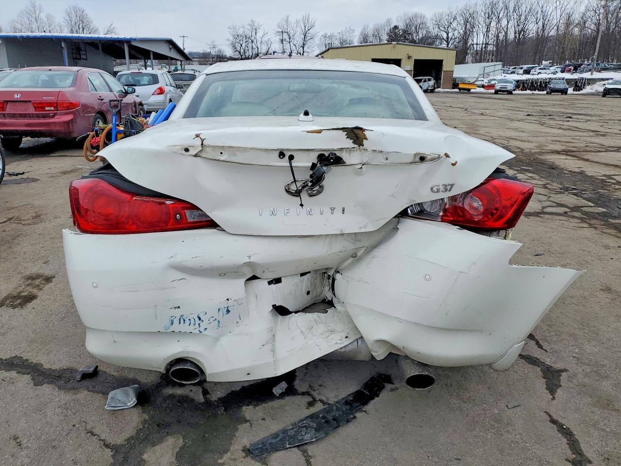 2011 Infiniti G37 Base - Image 6