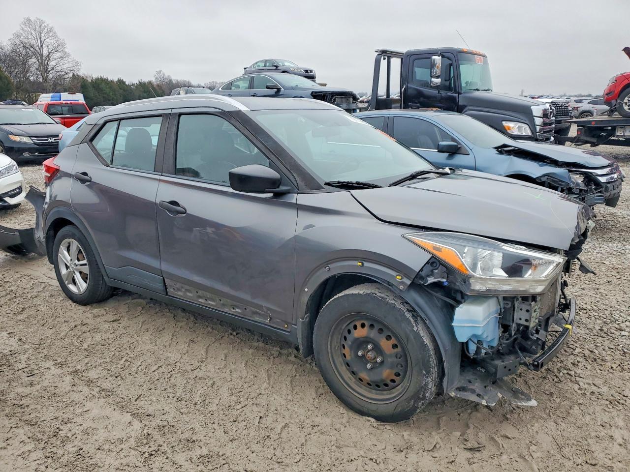 2019 Nissan Kicks S - Фото 4
