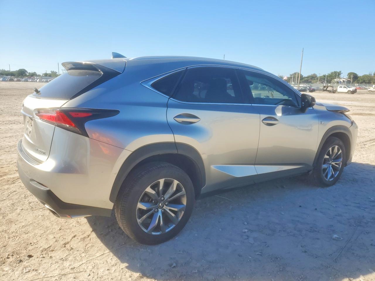 2016 Lexus Nx 200T Base - Фото 3