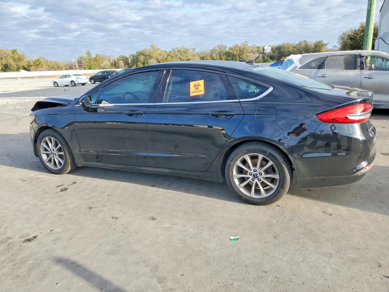 2017 Ford Fusion Se - Image 2