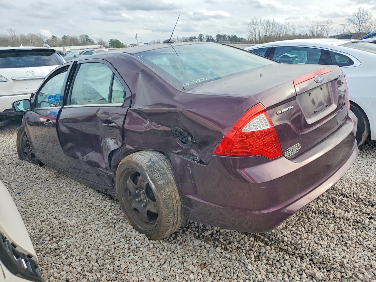 2011 Ford Fusion Se - Image 2
